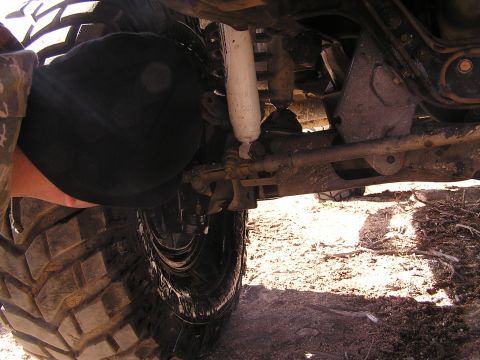 1990 Ford Bronco - Head inspecting fluid