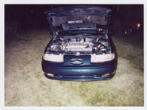 1994 Ford Taurus - SHO's engine compartment