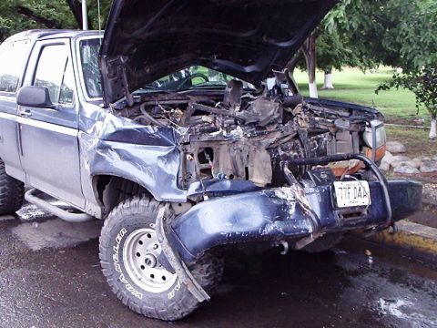 1995 Ford F-150 - This Ford Bronco sustained severe front-end damage in an accident.