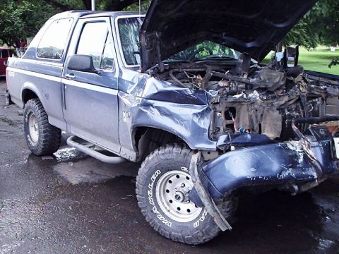 1995 Ford F-150 - This Ford Bronco sustained significant front-end damage in an accident.