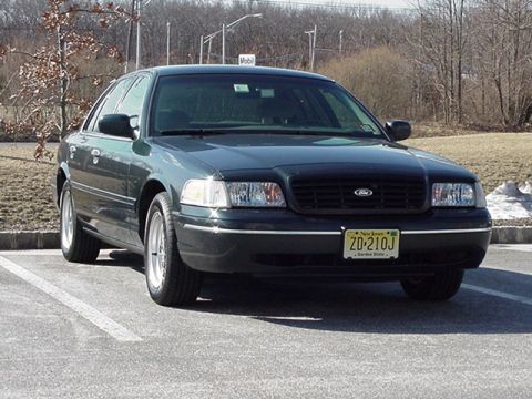 1999 Ford Crown Victoria photo