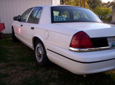 1999 Ford Crown Victoria photo