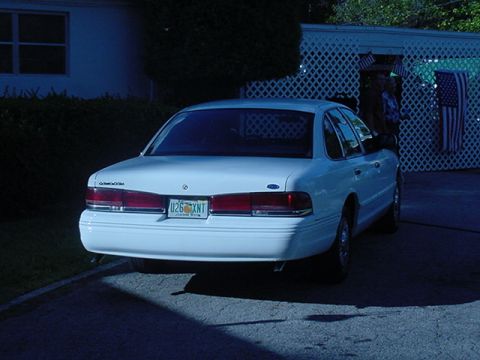 1995 Ford Crown Victoria photo