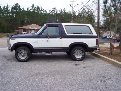 1984 Ford Bronco photo