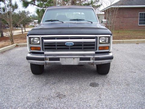 1984 Ford Bronco photo