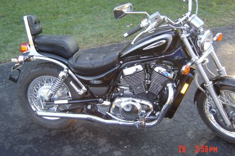 2002 Suzuki VL 1500 Intruder Classic photo