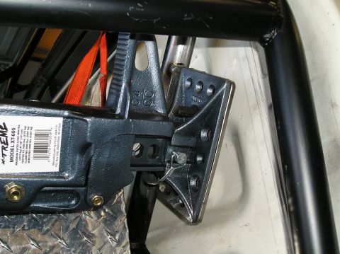 1986 Toyota Hilux - This photo shows a Hi-Lift XT-605 jack mount, not a 1986 Toyota Hilux.
