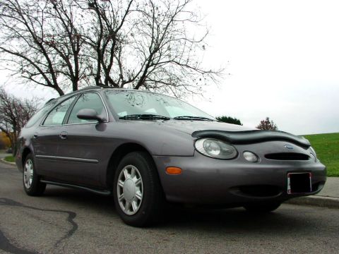1996 Ford Taurus photo