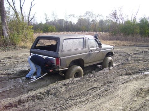 1985 Ford Bronco - In Lombard '07. Stuck .