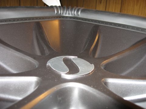 1992 Ford Crown Victoria - Car wheel detail with 'S' logo.