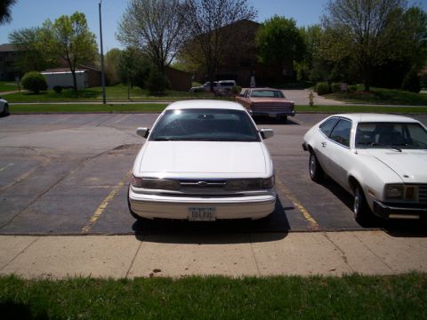 1996 Ford Crown Victoria photo
