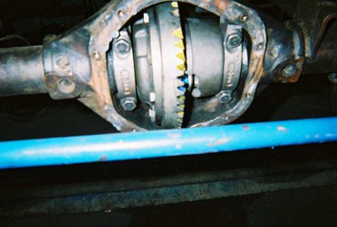 1976 Ford Bronco - Auburn Pro Series LS Installed in D44