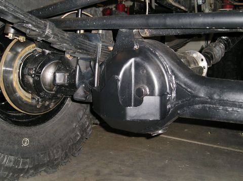 1986 Toyota Hilux - skymanufacturing cover with a little modifying to get it to fit better.