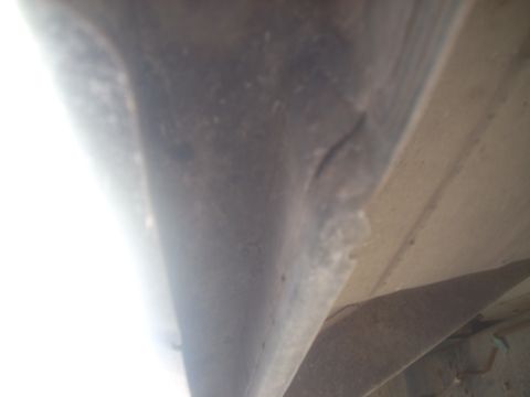 1992 Ford Bronco - Undercarriage detail with Supermotors.net logo visible.
