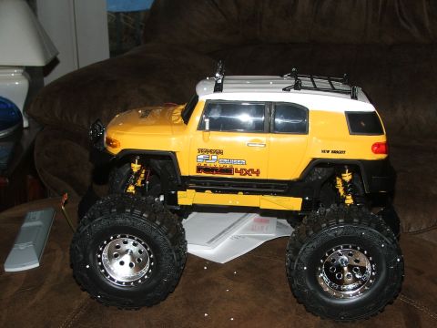 1996 Ford Bronco - This is a remote-controlled Toyota FJ Cruiser with "Force 4x4" graphics.