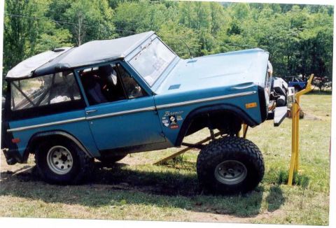 1976 Ford Bronco - The Super(Stiff)Lift suspension holding me back as usual