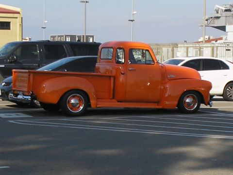 1989 Ford F-250 - Yeah- it only sorta has to do with the ship..it was in the parking lot. Nice choice of color I thought.