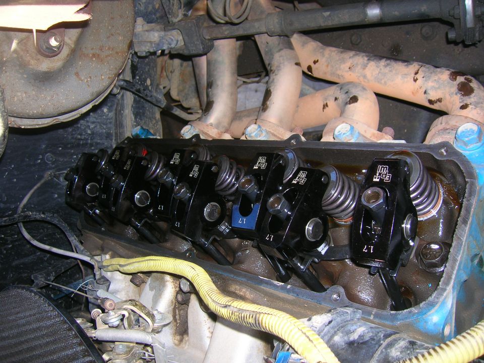 Engine valve train with black rocker arms and springs