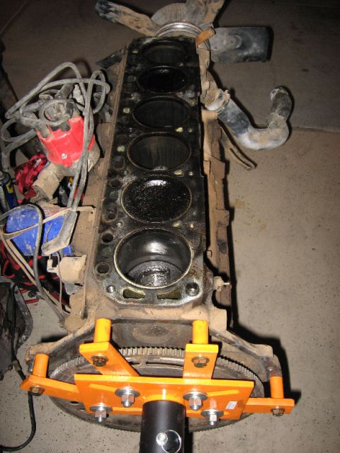 1978 Ford Bronco - Motor's out, time to get rid of the rust bucket it came out of.