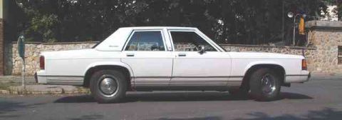 1991 Ford LTD Crown Victoria photo