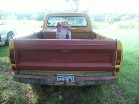 1971 Ford F-250 - rear