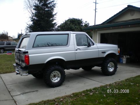 1996 Ford Bronco - Still trying to decide " chrome rear bumper OR paint it black? "