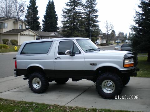 1996 Ford Bronco - Front bumper & winch next on the list. After that it's time for LOCKERS & GEARS...