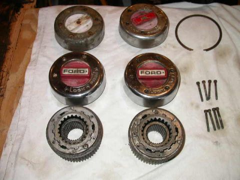 1990 Ford Bronco - Trail spare Ford Dana 60 locking hubs, turns freely and works well. Also one extra Ford knob assembly and one knob assembly of unknown manu…