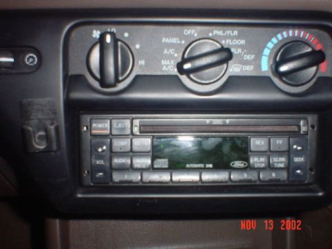 2000 Ford Contour photo