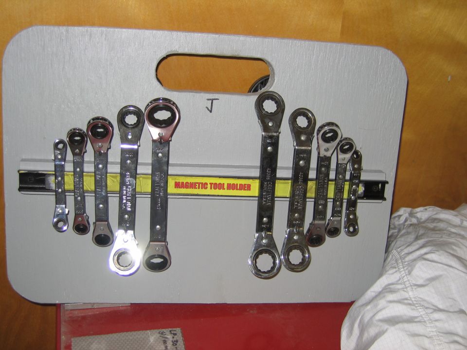 Magnetic tool holder with a set of 10 ratchet wrenches