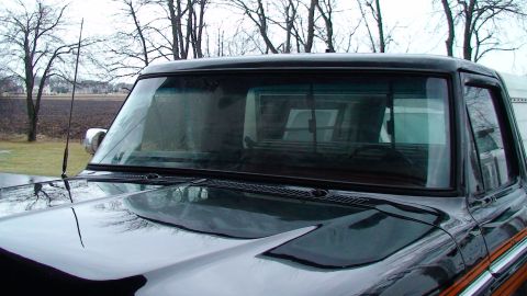 1979 Ford F-150 - This Ford F-Series truck's body style suggests a 1973 model year, not 1979 as claimed.
