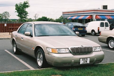 1998 Mercury Grand Marquis - This is Shabby (with Mrs Ovie holding the door open)