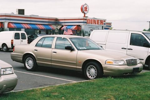 1998 Mercury Grand Marquis - GeordieVic's magnificent beast - looking even shabbier than Shabby!!