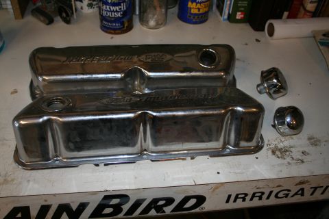 1996 Ford Bronco - Valve Covers