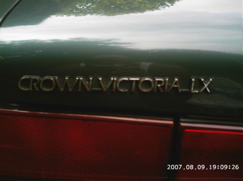 1995 Ford Crown Victoria photo
