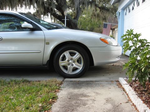 2002 Ford Taurus photo