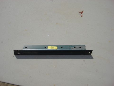 1983 Ford Bronco - after a few measurements i cut out the front support. This will bolt to the amp, fuse panel and to the seat frame so it does not fly around…