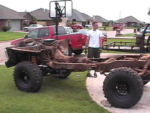 1979 Ford Bronco - Ok, last friday the fellas came over and helped me with the heavy work
