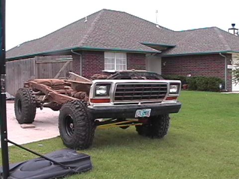 1979 Ford Bronco - They amost had me talekd into puting a lawn chair u p there and goin 4wheelin....but I had to get the swap done to move in two weeks.