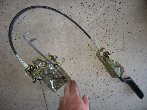 1978 Ford Bronco - Cable-operated latches from a 92-96 Bronco/F-Series.