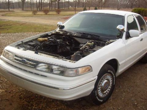 1996 Ford Crown Victoria - engine is still out!
