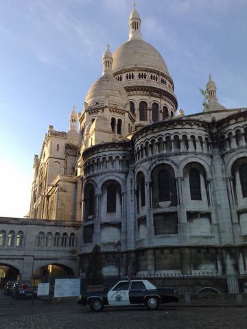 1991 Ford Crown Victoria - rear of the SacrÃ© Coeur church