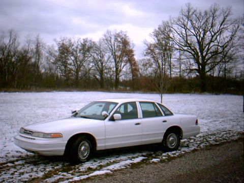 1996 Ford Crown Victoria - winter pic... time to put the vic up for the season
