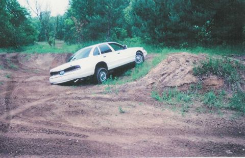 1996 Ford Crown Victoria - offroadin'