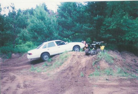 1996 Ford Crown Victoria - climbin' hills