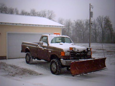 1996 Ford Crown Victoria - snowin' pretty good now, had to put the plow on