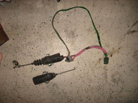 1978 Ford Bronco - Power lock actuators, also from the '85.