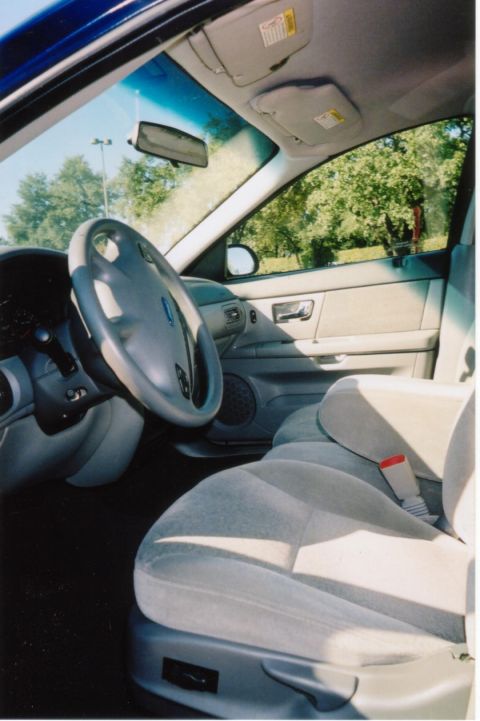 2000 Ford Taurus photo