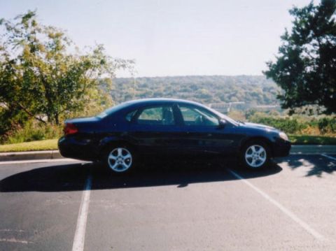 2000 Ford Taurus photo