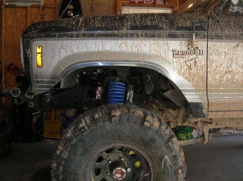 1985 Ford Bronco II - I trimmed the front fenders after driving it off road. I used a 4 1/2 inch angle grinder with a cutting disk.